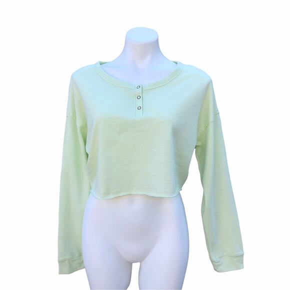 Abound Tops - NWT Abound lime green long sleeve crop top size medium